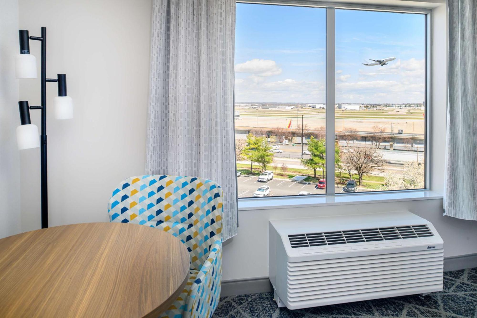 Hampton Inn By Hilton St Louis Airport Woodson Terrace Exterior photo
