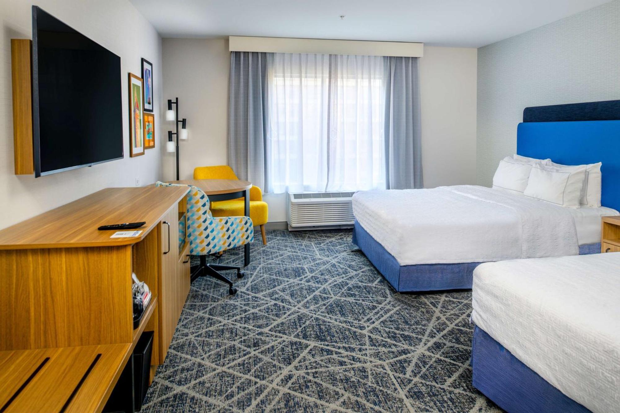 Hampton Inn By Hilton St Louis Airport Woodson Terrace Exterior photo
